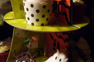 Red Velvet Halloween Cakes