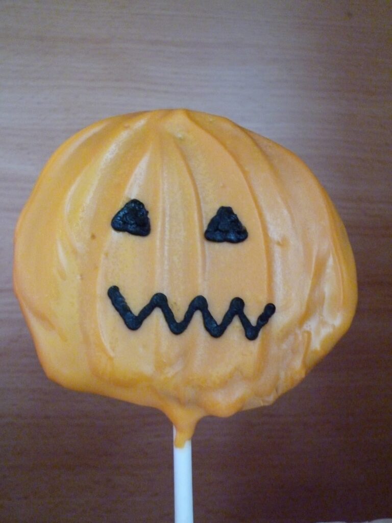 Halloween Pumpkin Chocolate Honeycomb lollipop recipe Halloween Pumpkin Chocolate Honeycomb lollipop recipe