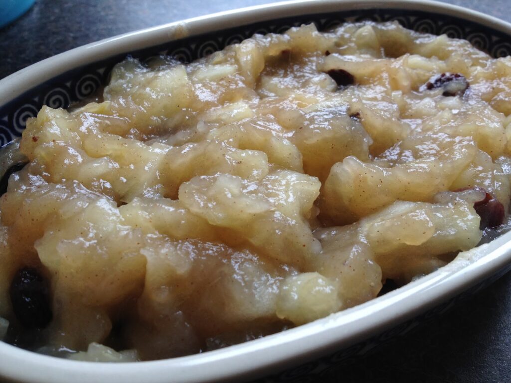 Stewed Apple a healthier cake filling Stewed Apple a healthier cake filling