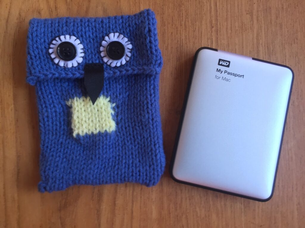 knitted phone cover knitted phone cover